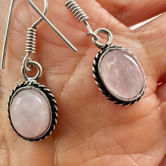 Rose Quartz necklace and earring set - Picture 7 of 11